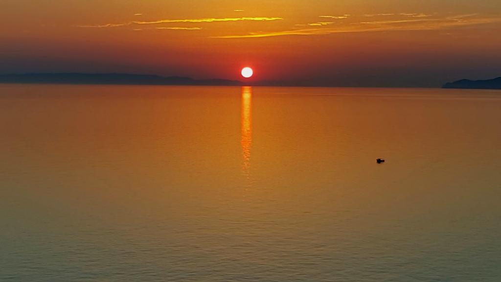 Syros Apartments Suites Chryssonisos Kini Bagian luar foto